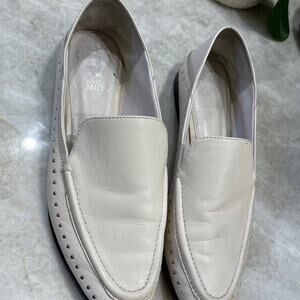 Vince Camuto Jendeya womens white leather loafers Sz 9-1/2